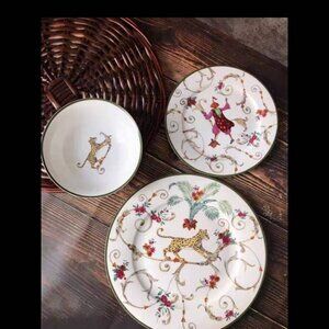 Decorative Dining Plate – New Condition